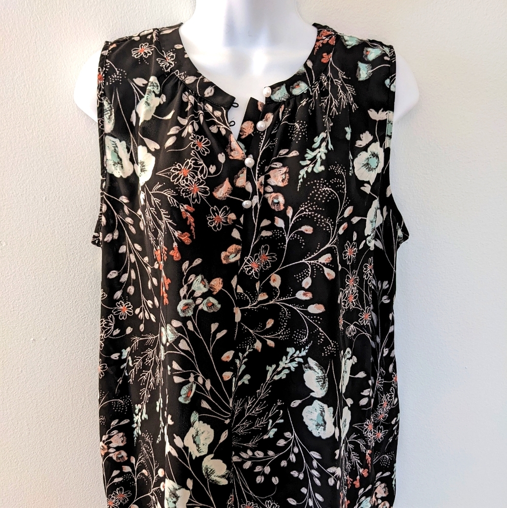 LOFT outlet sleeveless floral blouse